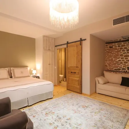 Ne Kroi Pensionat Korça