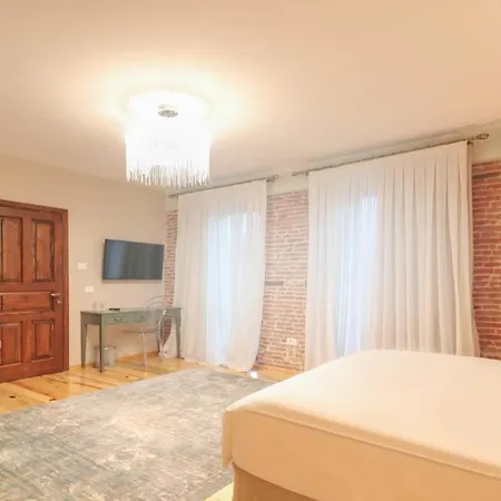 Ne Kroi Pensionat 4*