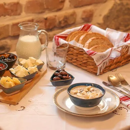 招待所 Ne Kroi 科尔察