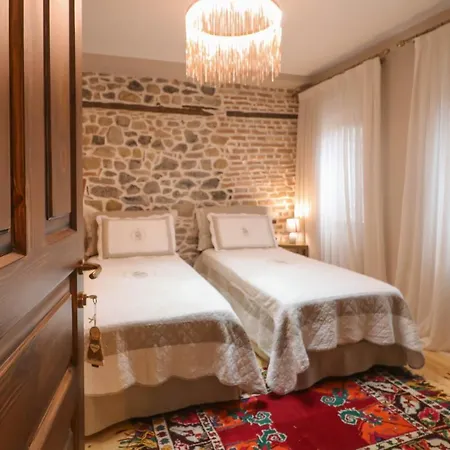 ゲストハウス Ne Kroi 4*