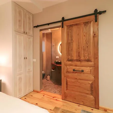 ゲストハウス Ne Kroi